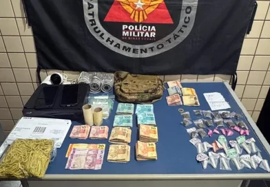 Homem foi preso com drogas e mais de R$ 8 mil em Leopoldina